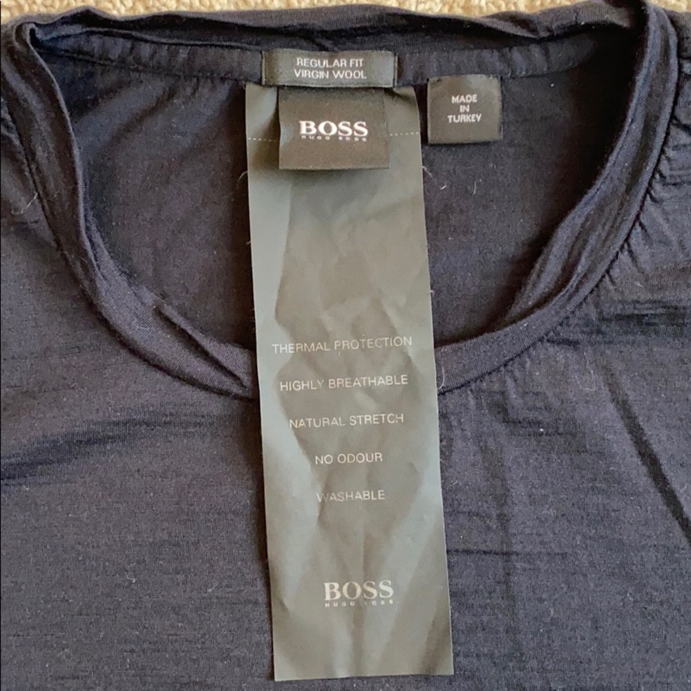 Hugo Boss Large T-Shirt - Picture 2 of 3